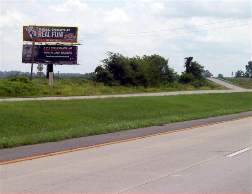 Photo of a billboard in Caruthersvlle