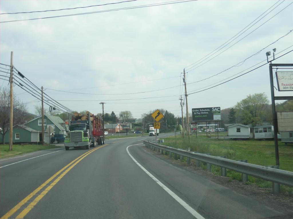 Photo of a billboard in Pinto