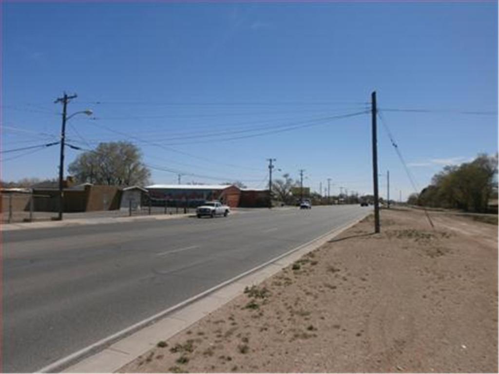 Photo of a billboard in Los Rnchs Abq