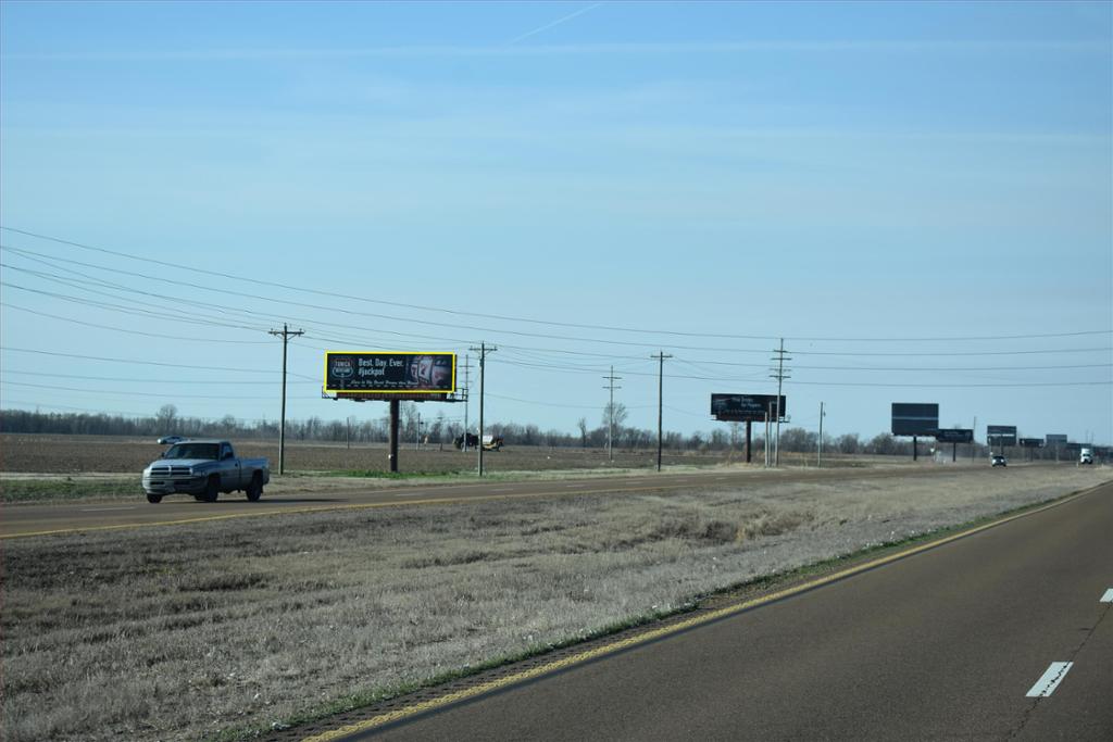 Photo of a billboard in Lake Cormorant