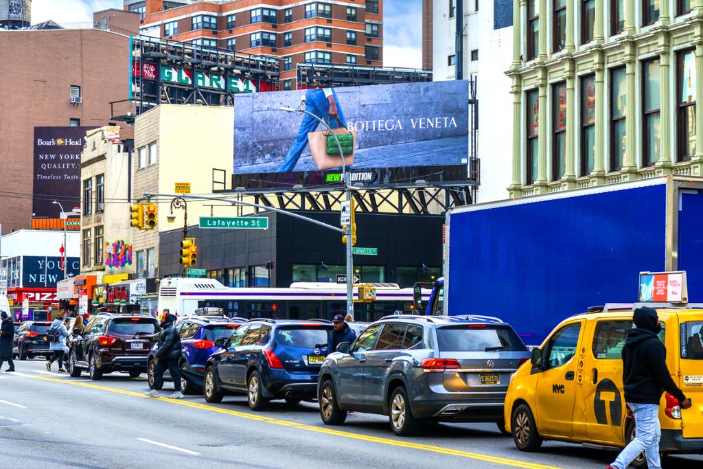 Photo of a billboard in Tunnel