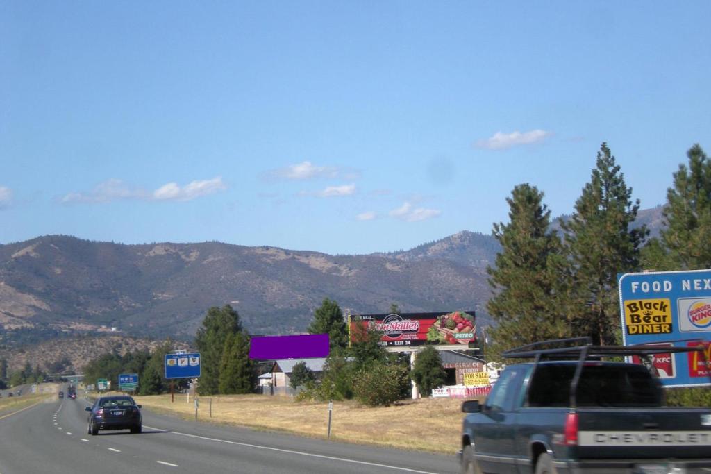 Photo of a billboard in Etna