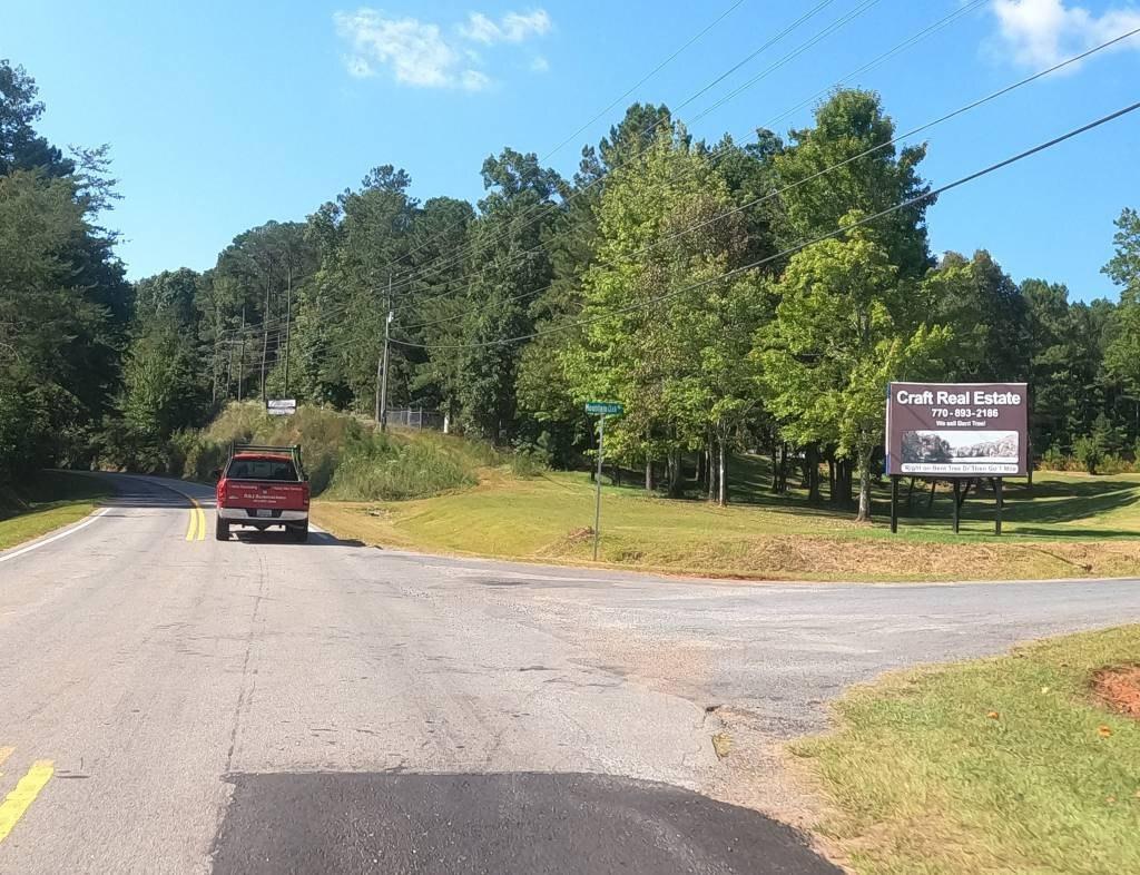 Photo of a billboard in Big Canoe