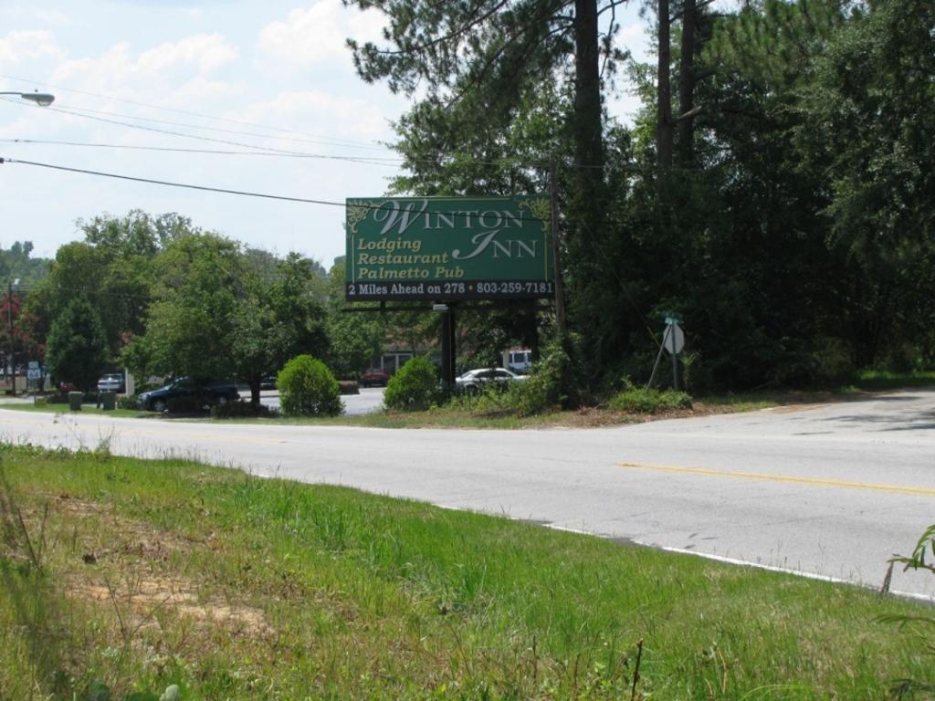 Photo of a billboard in Brunson