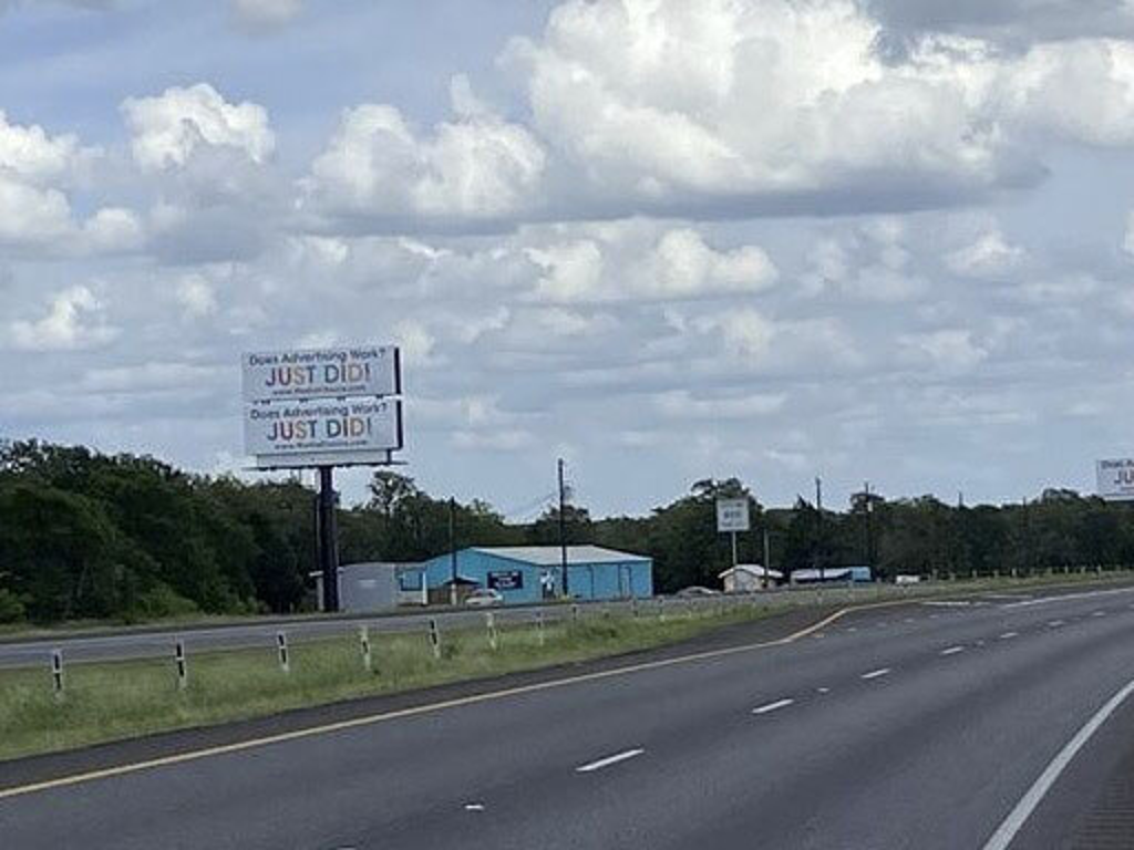 Photo of a billboard in Giddings