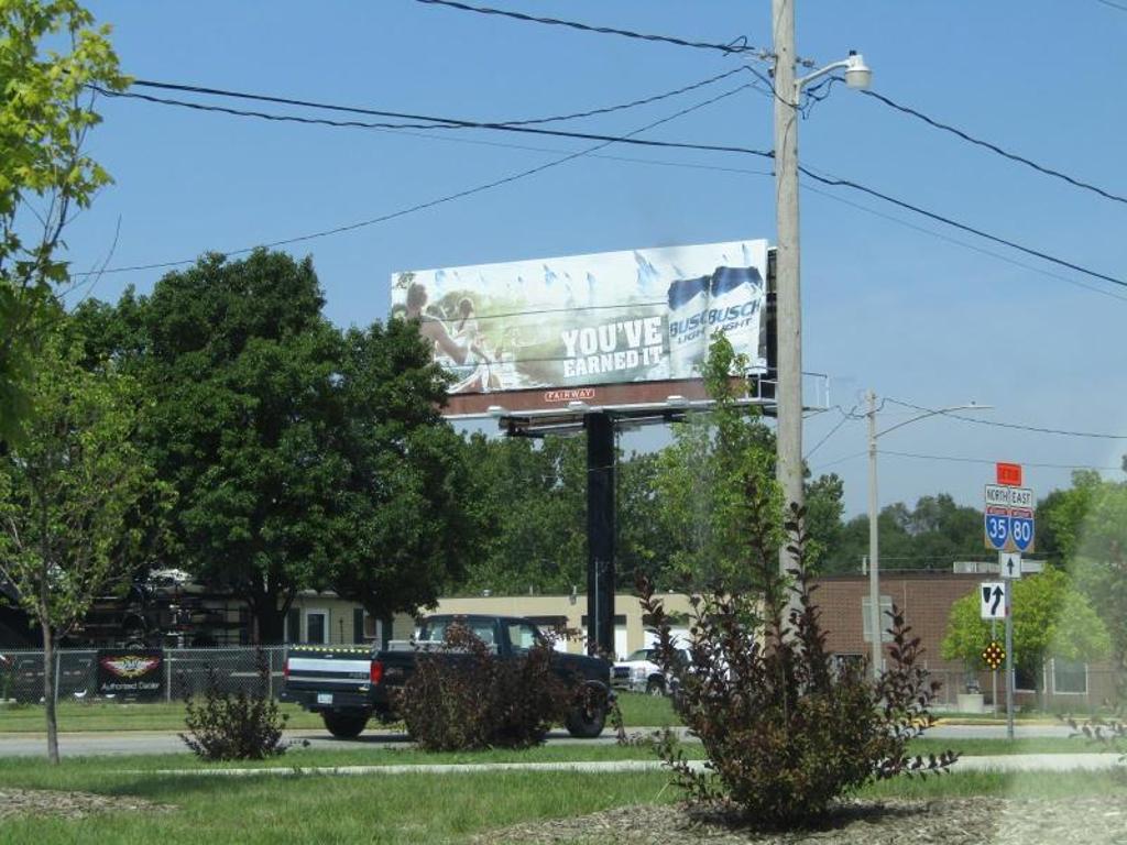 Photo of a billboard in Des Moines