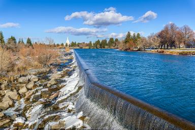 Idaho Falls Iowa movie theater ads