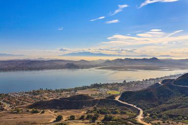 Lake Elsinore California transit ads